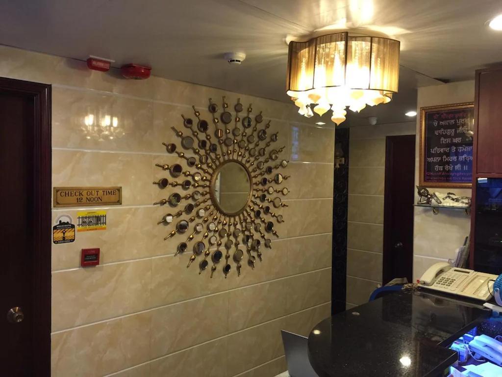 Ranjeet Guest House Hong Kong Exterior photo